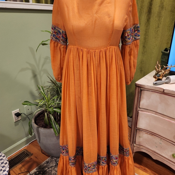 Vintage Beverly Paige maxi dress - Picture 5 of 8